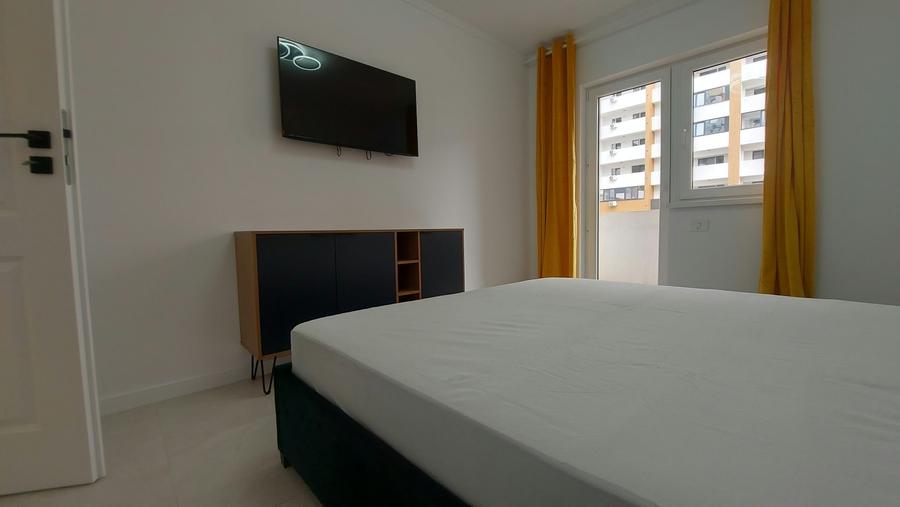 Apartament cu 2 camere decomandat în Berceni