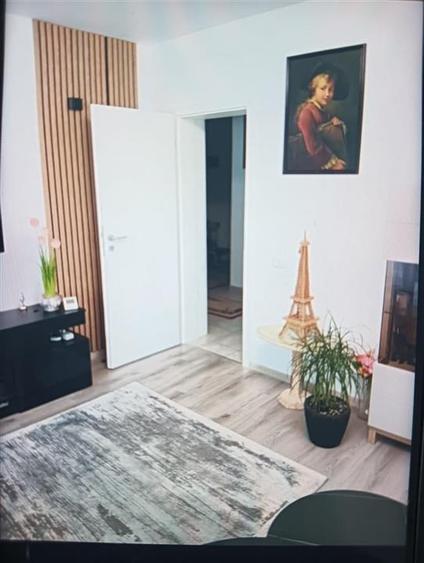 Apartament cu 2 camere decomandat în Sânpetru