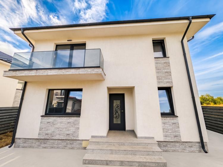 Casă individuală cu 5 camere cu Canalizare în Corbeanca