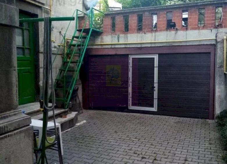 Apartament cu 6 camere decomandat în Plevnei