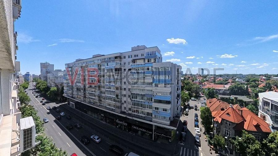 Apartament cu 3 camere decomandat în P-ța Dorobanți