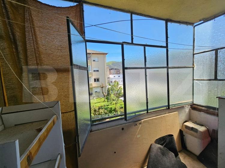 Apartament cu 2 camere semidecomandat în Cugir