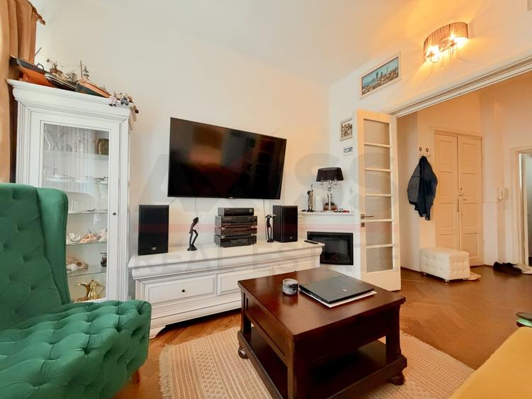 Apartament cu 3 camere decomandat, mobilat în Peninsula