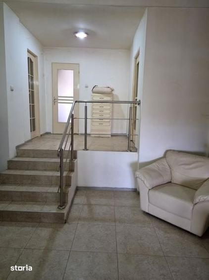 Casă cu 4 camere cu Teren 120 Mp în Central