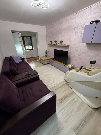 Apartament cu 2 camere decomandat în Casa de Cultură