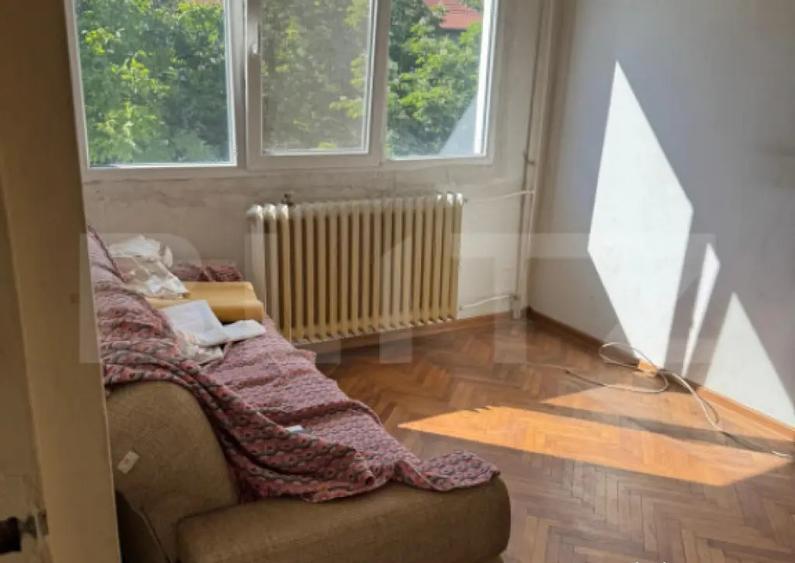 Apartament cu 2 camere semidecomandat în P-ța Unirii