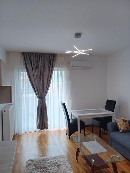 Apartament cu 3 camere decomandat în Nord