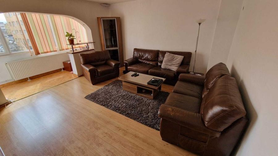 Apartament cu 2 camere decomandat în Astra