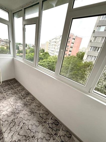 Apartament cu 3 camere decomandat în Dristor
