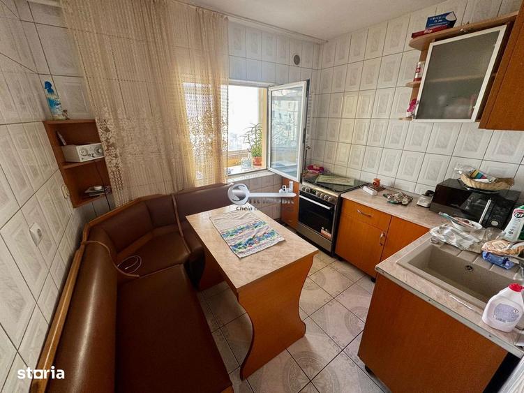 Apartament cu 3 camere decomandat în Cug