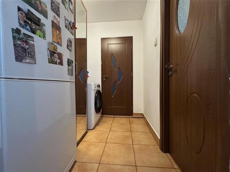 Apartament cu 2 camere circular, mobilat în Aeroport