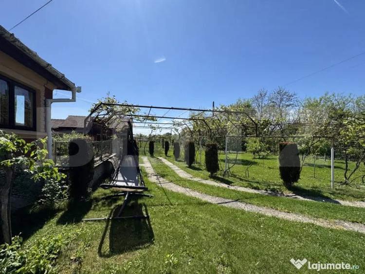 Casă cu 4 camere cu Teren 13000 Mp în Primăverii