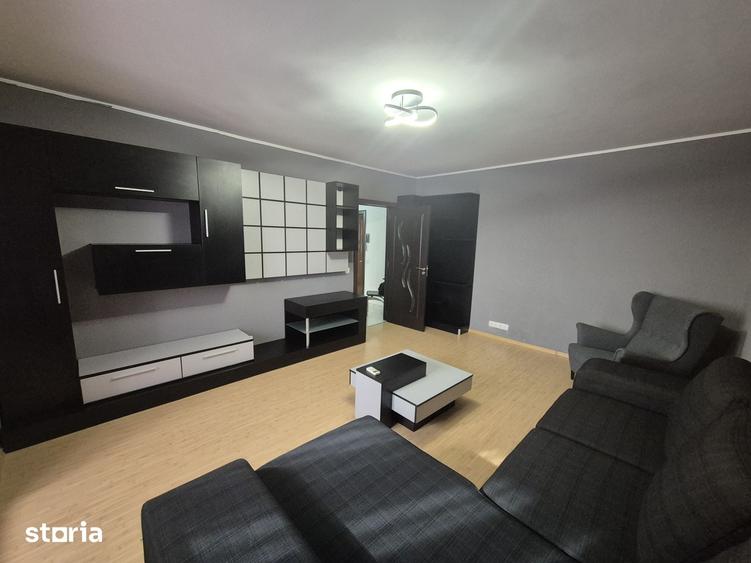 Apartament cu 2 camere decomandat în Apărătorii Patriei