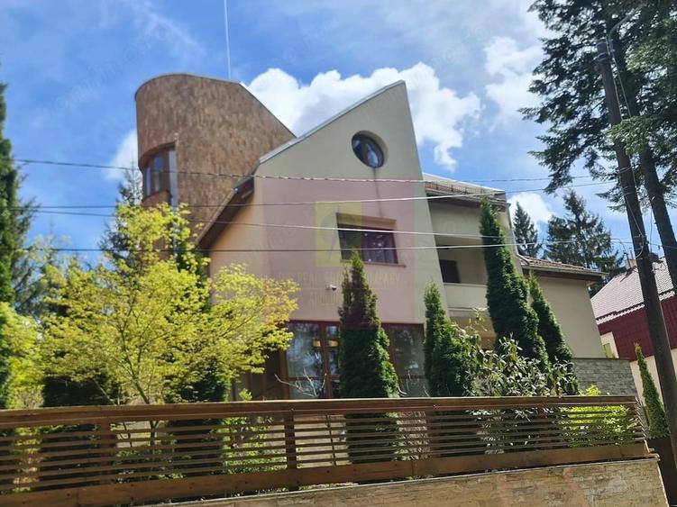 Casă cu 6 camere cu Teren 552 Mp în Cioplea
