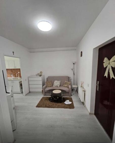 Garsonieră decomandată în Florești