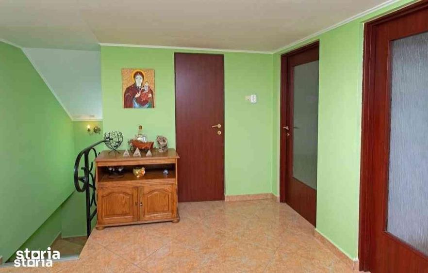 Casă cu 4 camere cu Teren 1130 Mp în Sântandrei