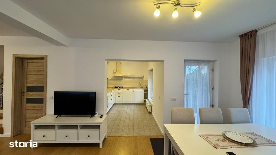 Casă cu 4 camere cu Teren 250 Mp în Tokai