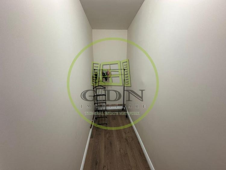 Apartament cu 3 camere decomandat, mobilat în Craiovița Nouă