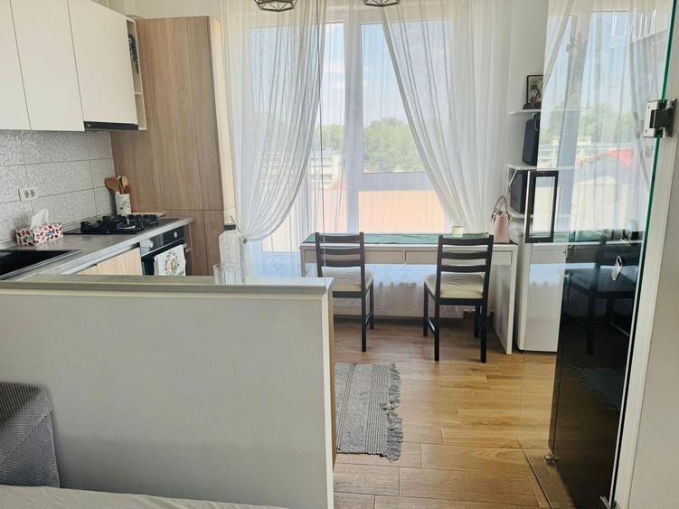 Apartament cu 3 camere decomandat în Rahova