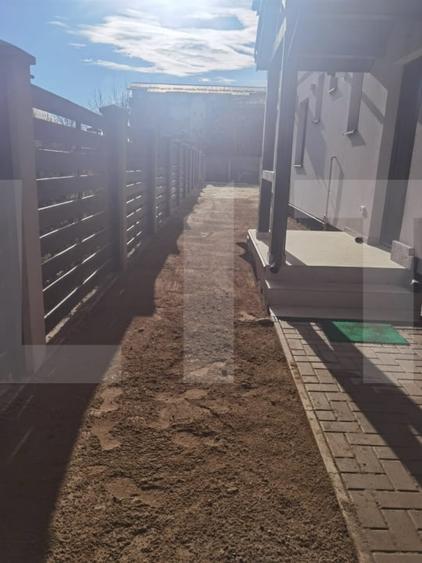 Duplex cu 4 camere cu Canalizare în Giroc