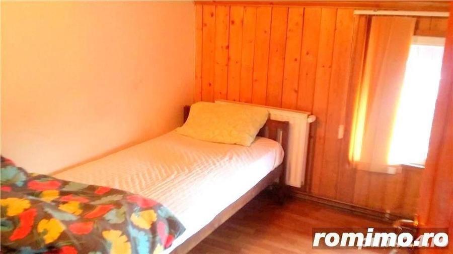 Casă cu 5 camere în Buziașului