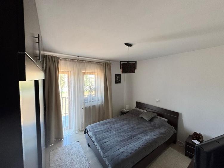 Casă cu 4 camere în Micești