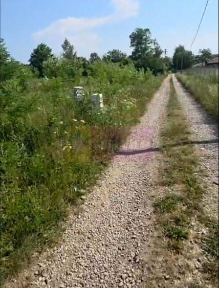 Casă individuală cu 3 camere cu Canalizare în Brebu