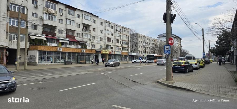 Spațiu comercial, de 735 mp, în Central
