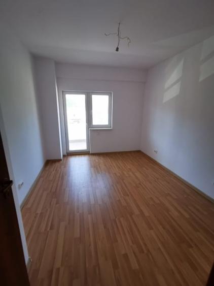 Apartament cu 2 camere decomandat, mobilat în 13 Septembrie