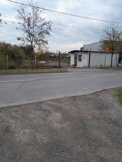 Spațiu comercial, de 2,332 mp, în Central