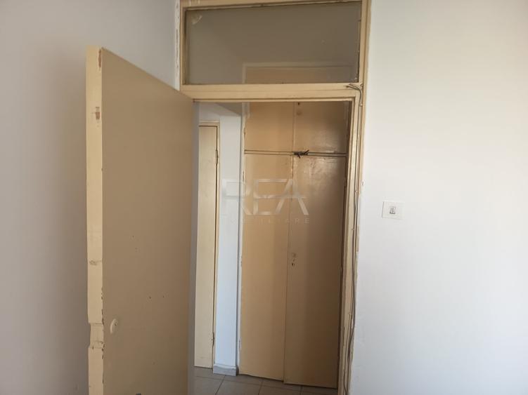 Apartament cu 3 camere decomandat, mobilat în Rahova