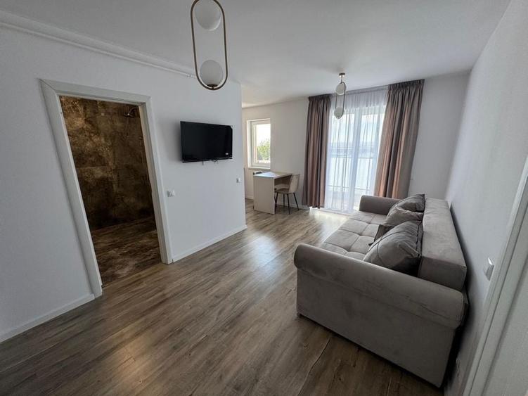 Apartament cu 2 camere decomandat în Exterior Vest