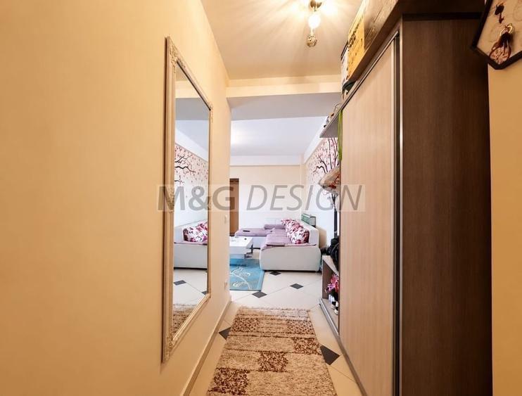 Apartament cu 3 camere semidecomandat în Giroc