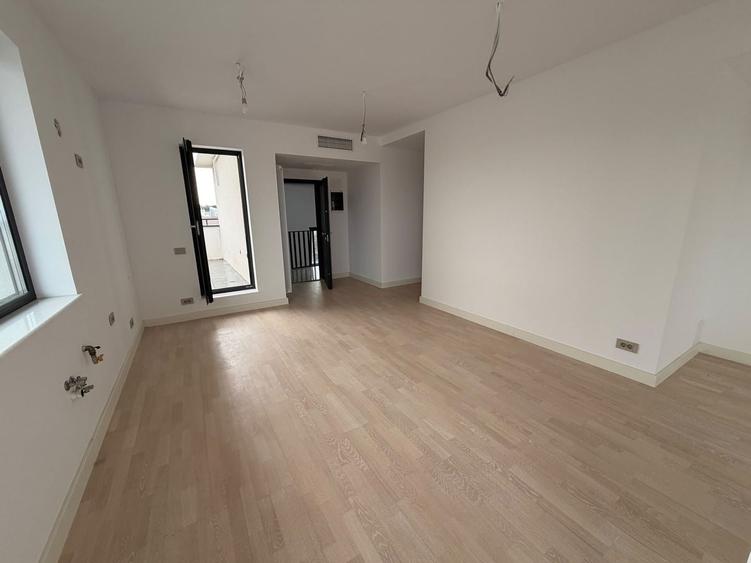 Apartament cu 4 camere decomandat în Iancu Nicolae