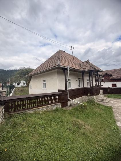 Casă cu 2 camere în Central