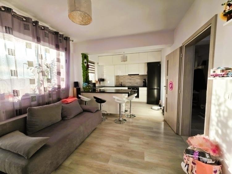 Apartament cu 3 camere decomandat în Moara de Vânt