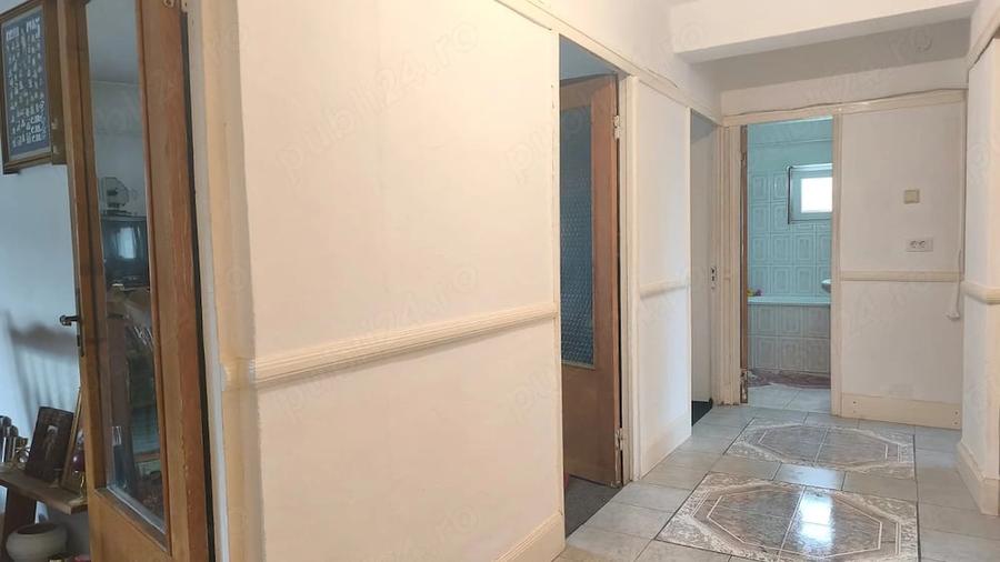 Apartament cu 4 camere decomandat în Ultracentral