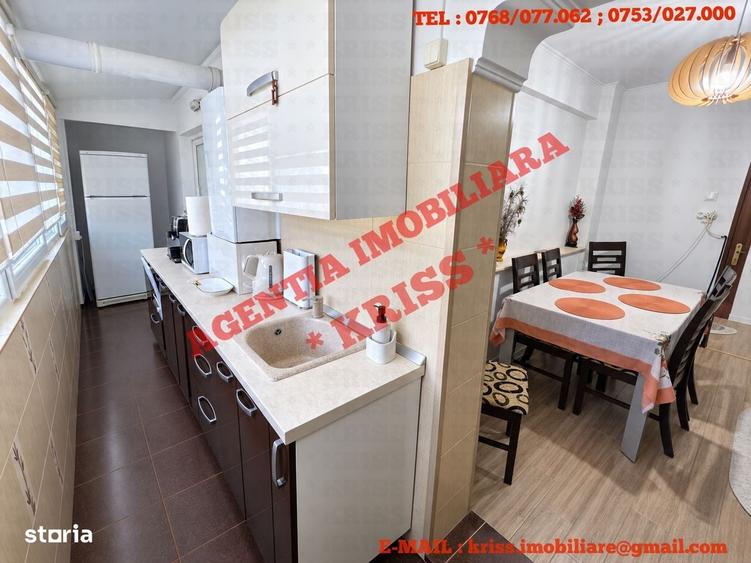 Apartament cu 3 camere decomandat în Prundu