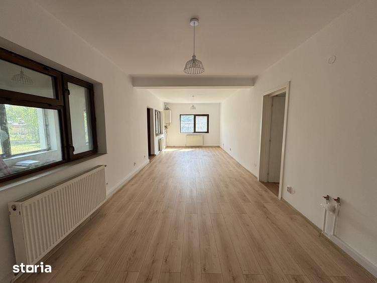 Casă cu 4 camere cu Teren 1000 Mp în Holboca