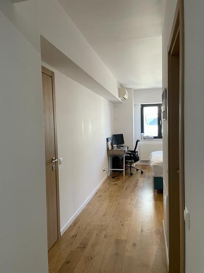 Apartament cu 3 camere în Barbu Văcărescu