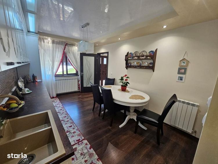 Casă cu 4 camere cu Teren 500 Mp în Lețcani