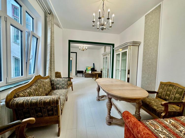 Apartament cu 4 camere semidecomandat în Știrbei Vodă