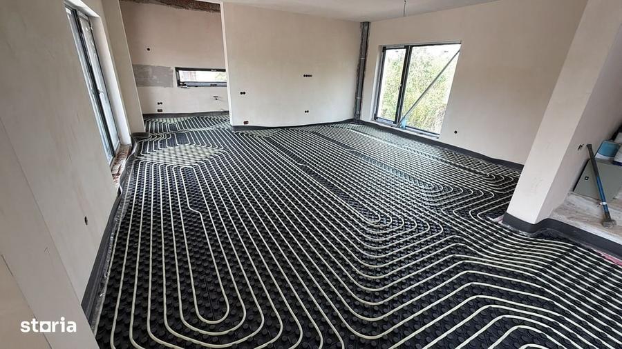 Casă cu 4 camere în Sălicea