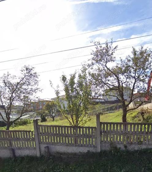 Teren de 500 mp, în Dezmir