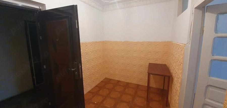 Garsonieră decomandată în Central