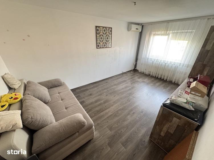 Apartament cu 2 camere decomandat în Km 5