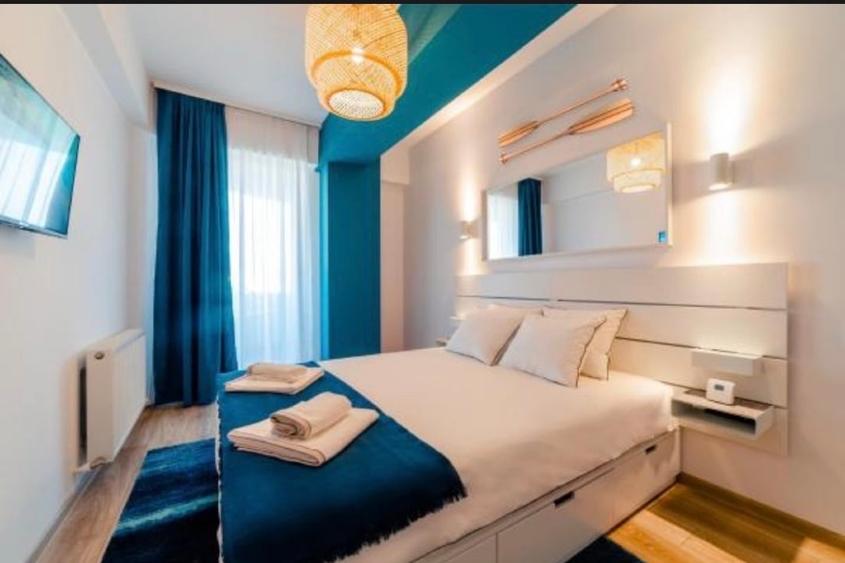 Apartament cu 2 camere semidecomandat, mobilat în Nord