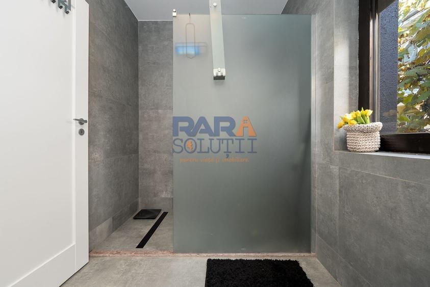 Casă individuală cu 5 camere cu Canalizare în Central