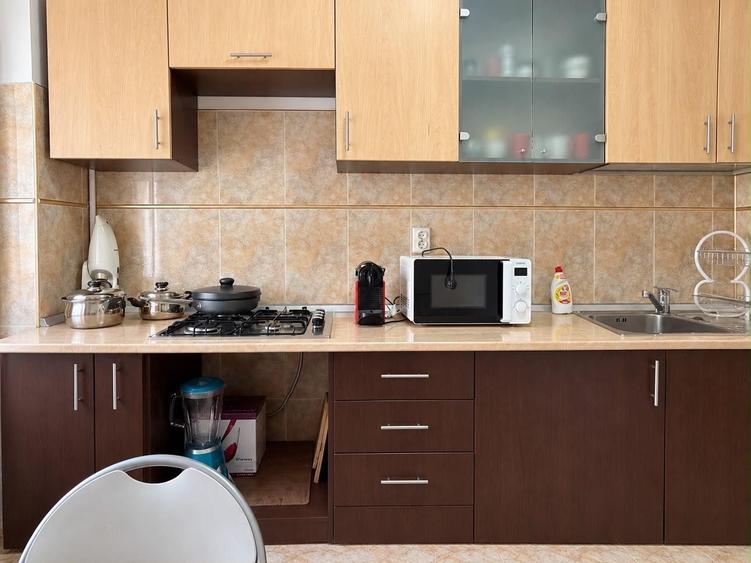 Apartament cu 2 camere decomandat în Central