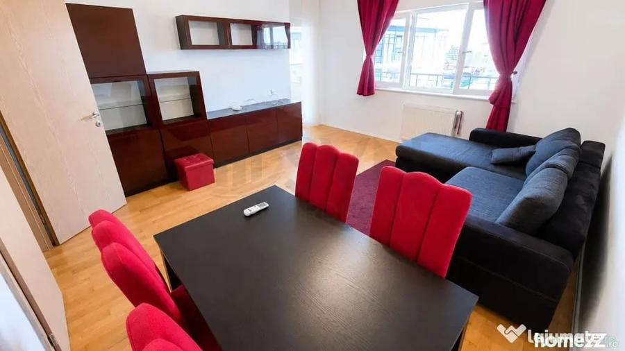 Apartament cu 3 camere semidecomandat, mobilat în Lacul Tei
